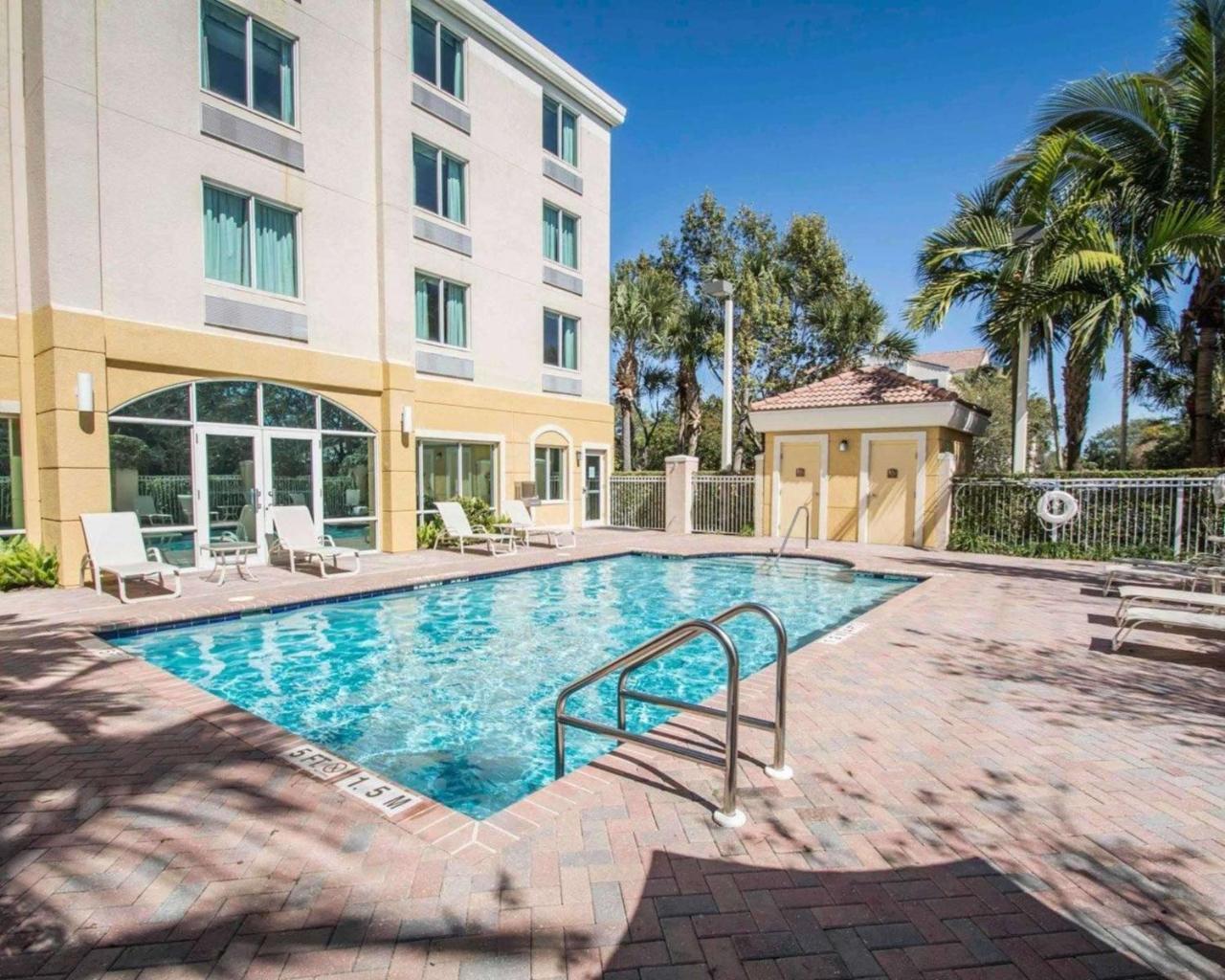 Comfort Inn & Suites Jupiter I-95 Exterior foto