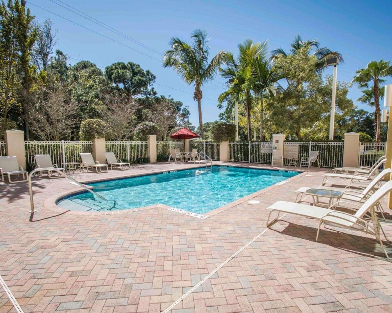 Comfort Inn & Suites Jupiter I-95 Exterior foto